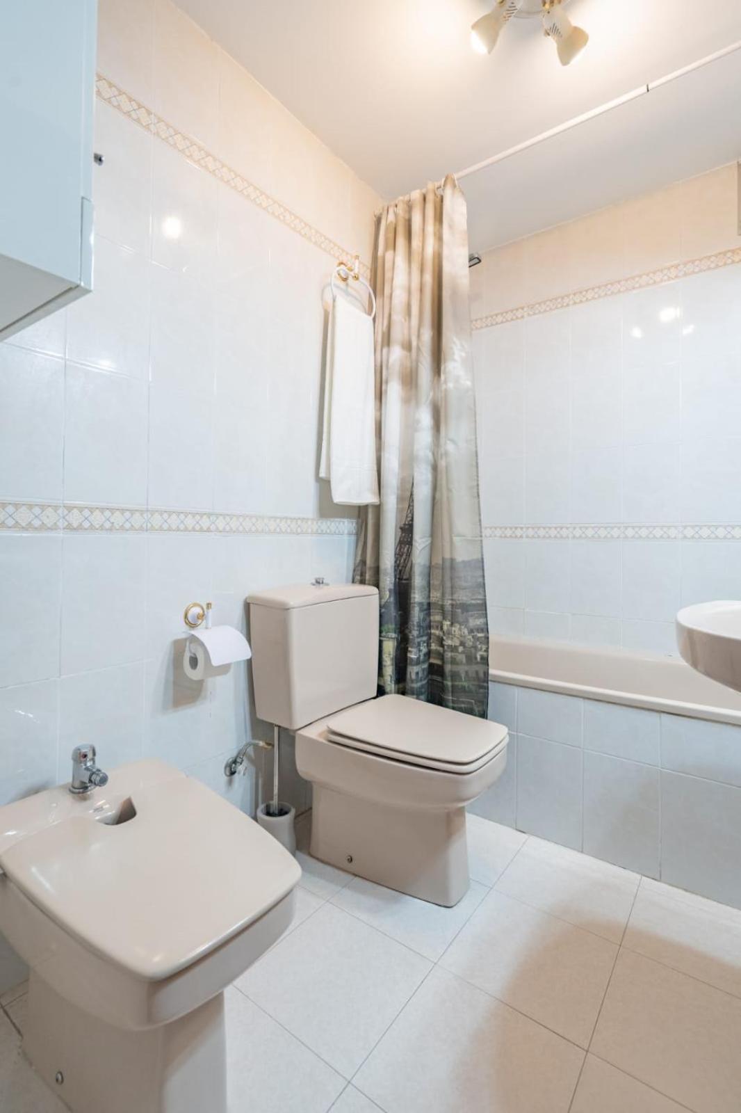Apartment Monfort Walencja Zewnętrze zdjęcie