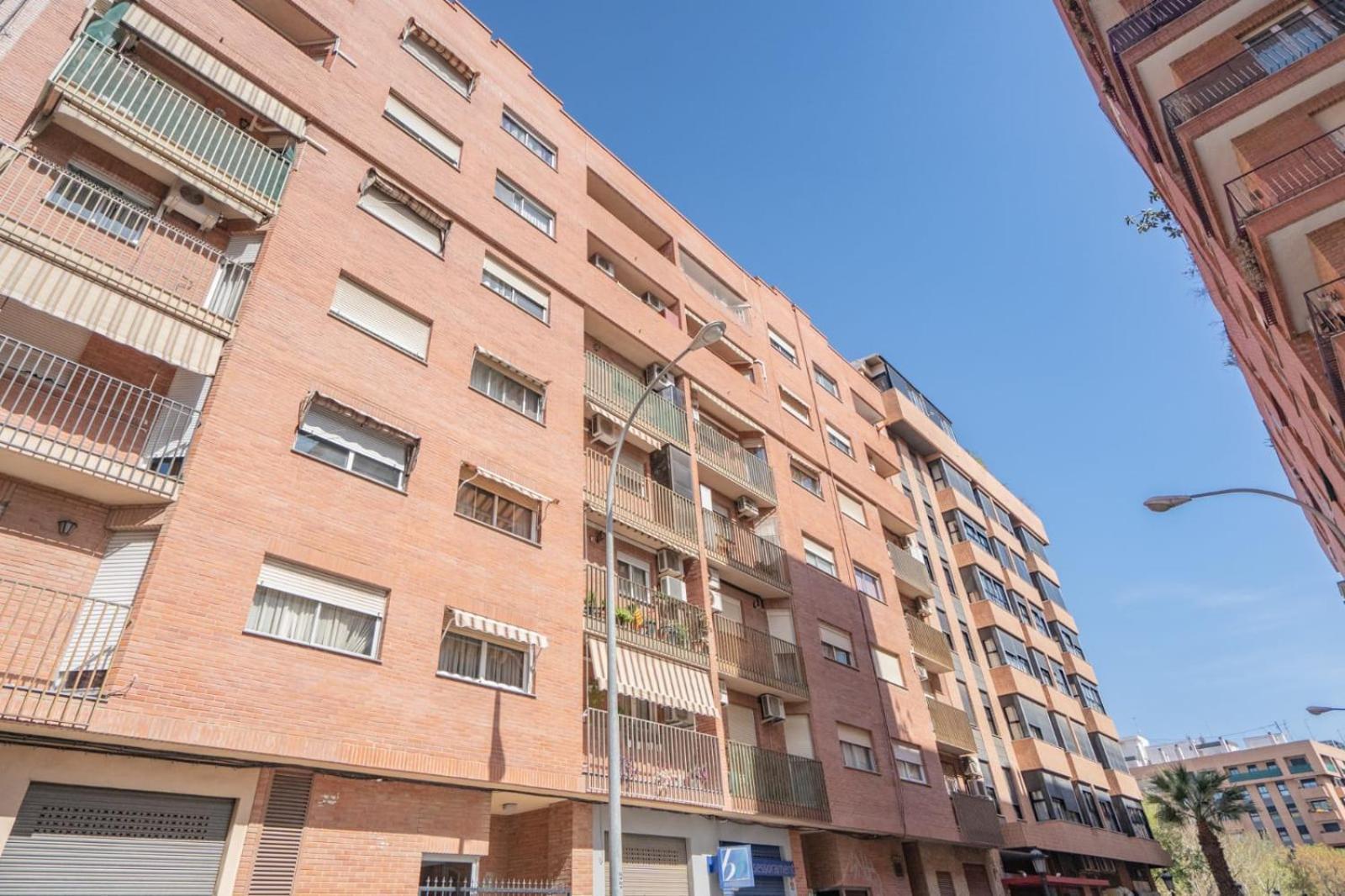 Apartment Monfort Walencja Zewnętrze zdjęcie